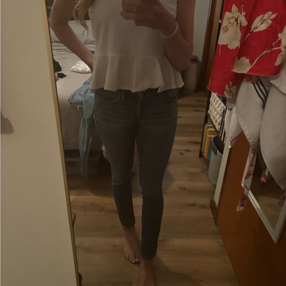 Size 4, Abercrombie and Fitch skinny jeans